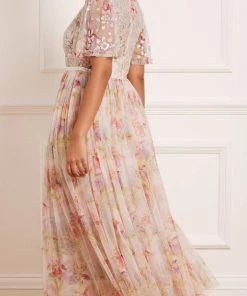 Needle & Thread Holding LTD Iris Sequin Bodice Short Sleeve Round Neck Ankle Gown Womenswear 19 Needle & Thread Holding LTD Iris Sequin Bodice Short Sleeve Round Neck Ankle Gown Womenswear