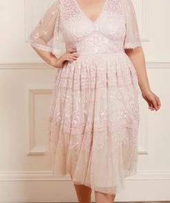 Needle & Thread Holding LTD Sweetheart Lace Midaxi Dress Womenswear 12 Needle & Thread Holding LTD Sweetheart Lace Midaxi Dress Womenswear